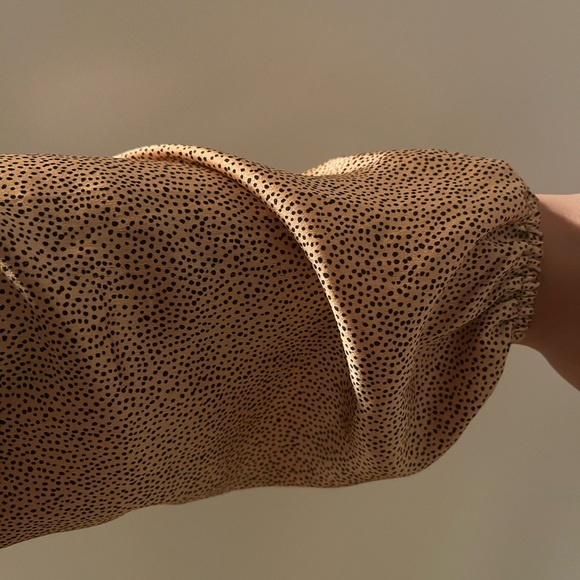 MI AMI Animal Print Satin Peplum Blouse - Picture 4 of 4